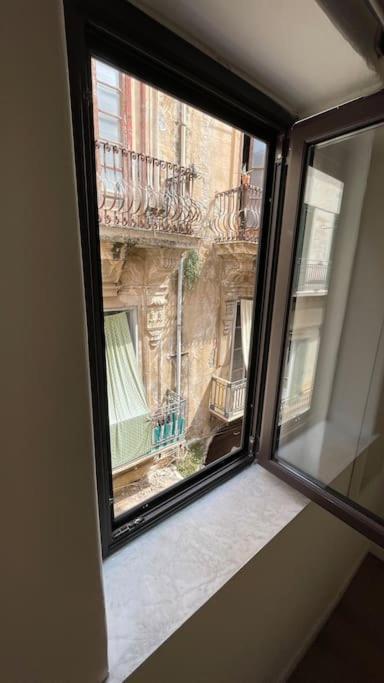 Caza' Capo 40Mq Nel Centro Di Palermoアパートメント エクステリア 写真